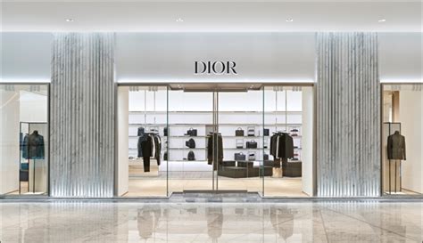 Shop Dior Pre Loved in Dubai, Abu Dhabi & UAE .